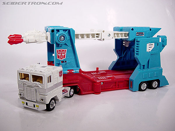 Transformers G1 1986 Ultra Magnus (Reissue) (Image #6 of 46)
