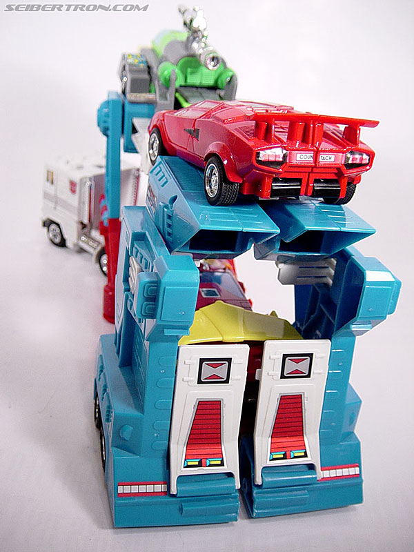 Transformers G1 1986 Ultra Magnus (Reissue) (Image #8 of 46)