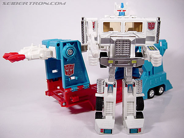 Transformers G1 1986 Ultra Magnus (Reissue) (Image #18 of 46)