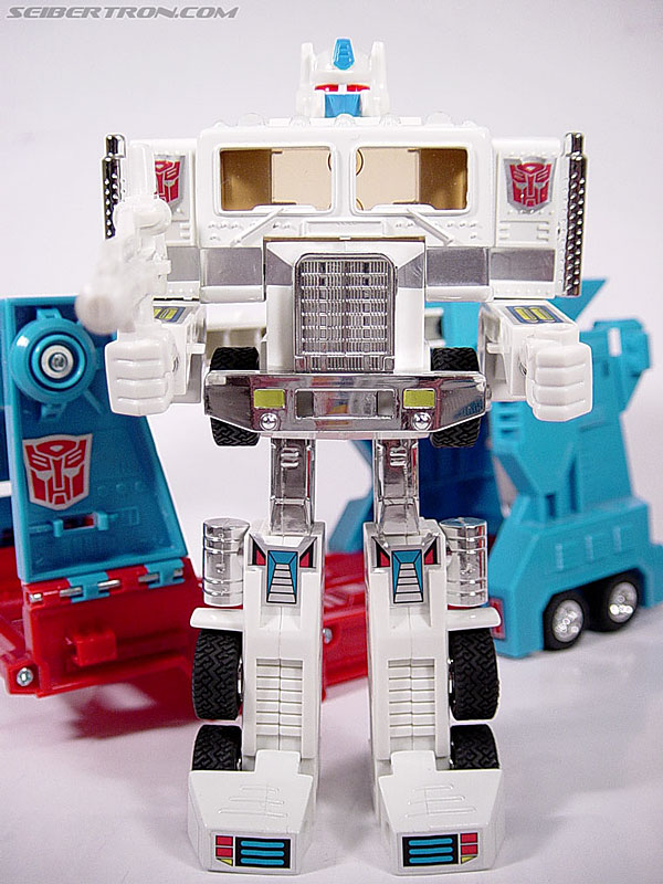 Transformers G1 1986 Ultra Magnus (Reissue) (Image #19 of 46)