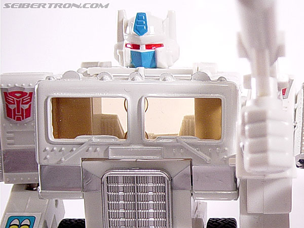 Transformers G1 1986 Ultra Magnus (Reissue) (Image #27 of 46)