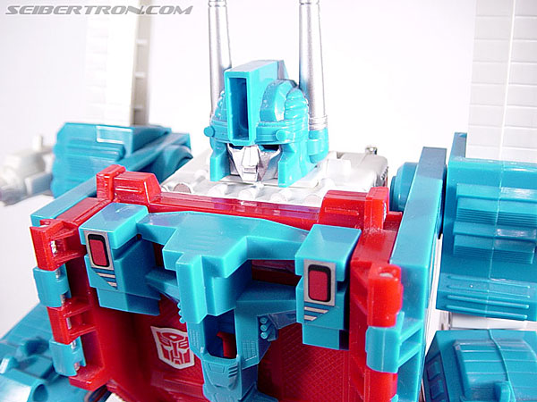 Transformers G1 1986 Ultra Magnus (Reissue) (Image #31 of 46)