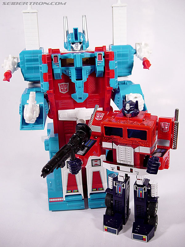 Transformers G1 1986 Ultra Magnus (Reissue) (Image #42 of 46)