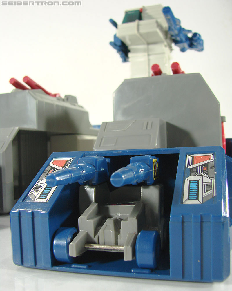 Transformers G1 1987 Fortress Maximus (Image #95 of 274)