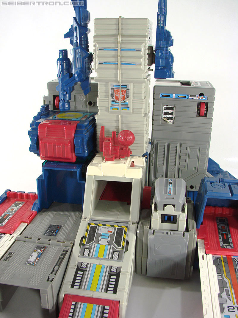 Transformers G1 1987 Fortress Maximus (Image #103 of 274)
