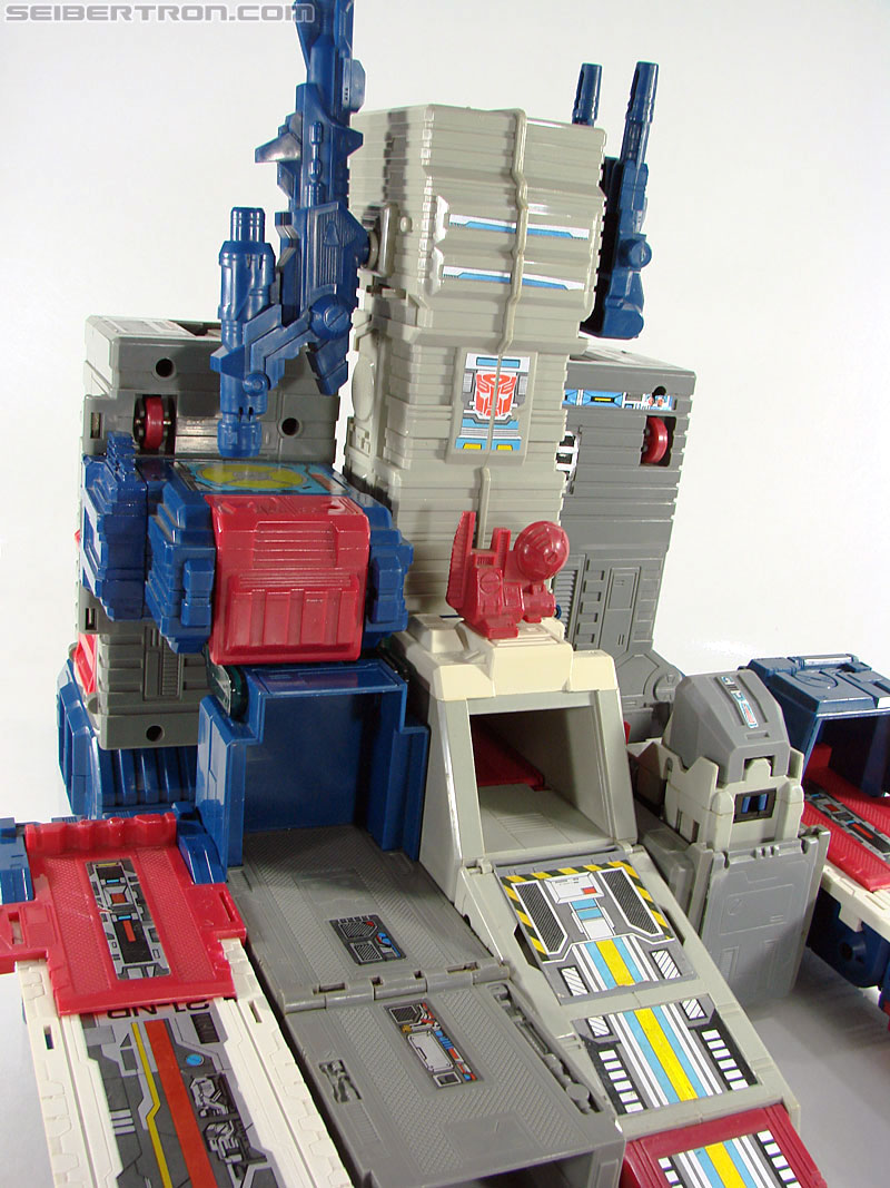 Transformers G1 1987 Fortress Maximus (Image #105 of 274)