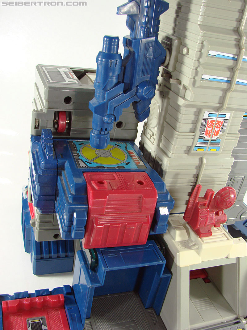Transformers G1 1987 Fortress Maximus (Image #106 of 274)