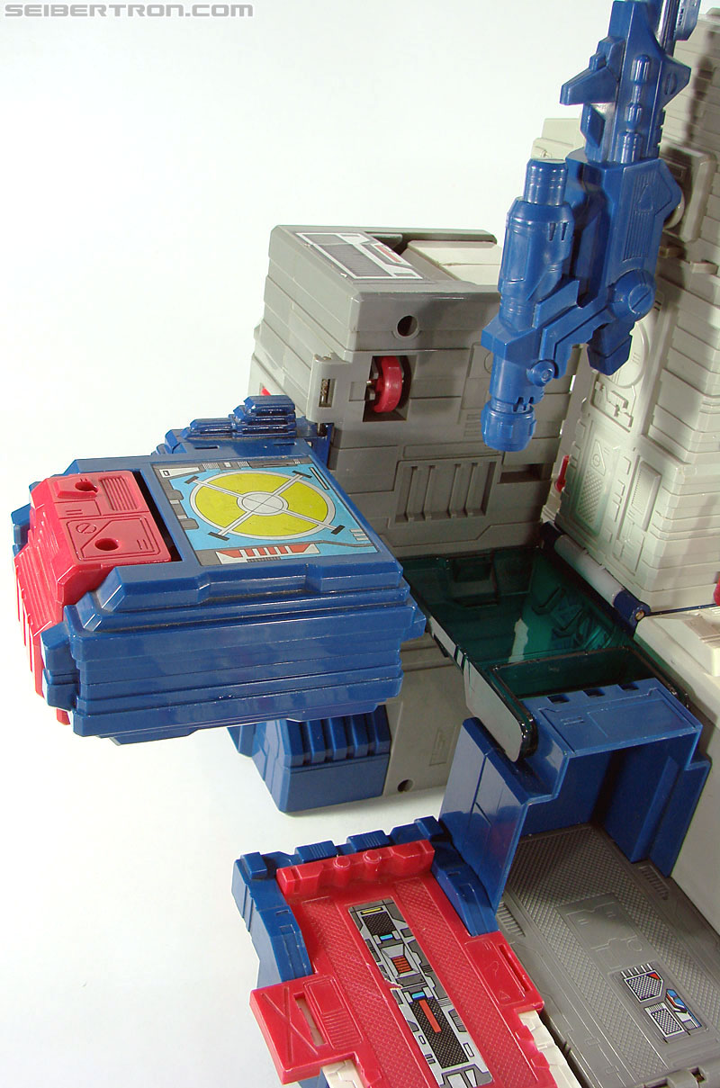 Transformers G1 1987 Fortress Maximus (Image #107 of 274)