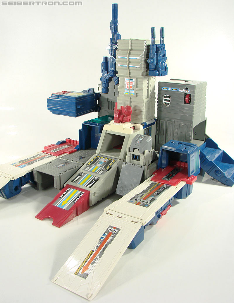 Transformers G1 1987 Fortress Maximus (Image #127 of 274)