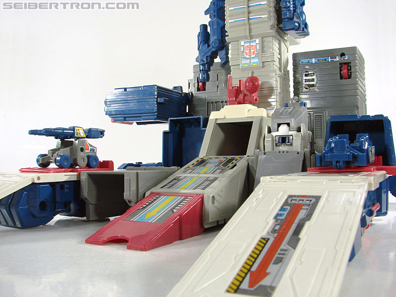 Transformers G1 1987 Fortress Maximus (Image #138 of 274)