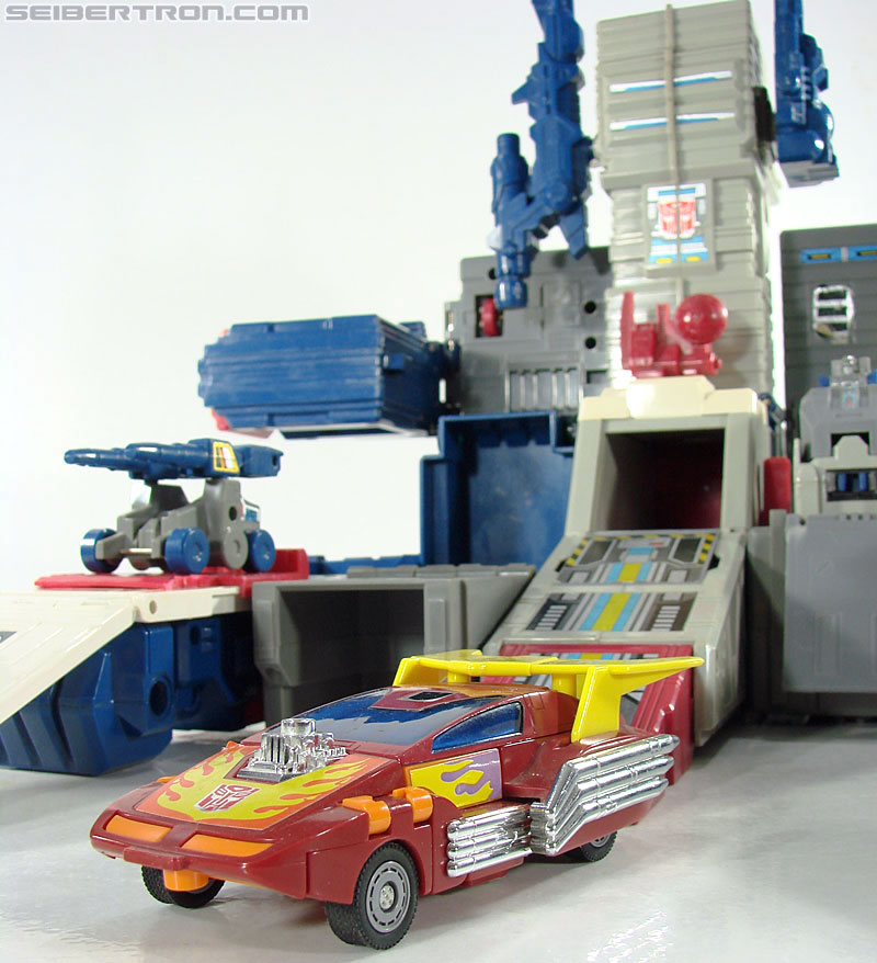 Transformers G1 1987 Fortress Maximus (Image #139 of 274)