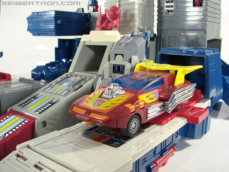 Transformers G1 1987 Fortress Maximus (Image #142 of 274)