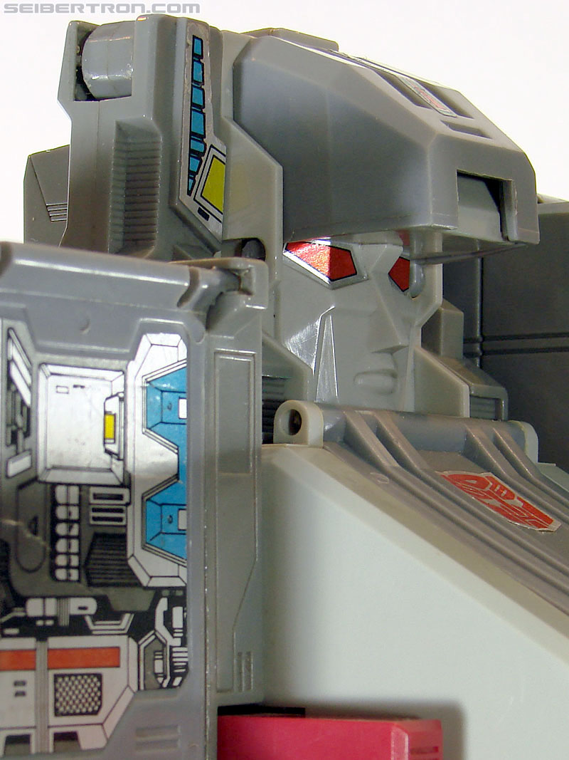 Transformers G1 1987 Fortress Maximus (Image #173 of 274)