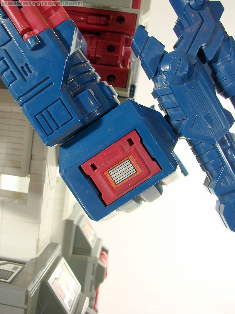 Transformers G1 1987 Fortress Maximus (Image #178 of 274)