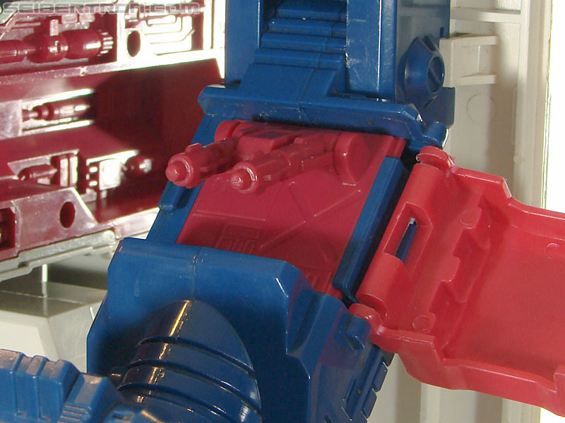 Transformers G1 1987 Fortress Maximus (Image #206 of 274)
