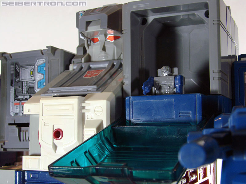 Transformers G1 1987 Fortress Maximus (Image #225 of 274)