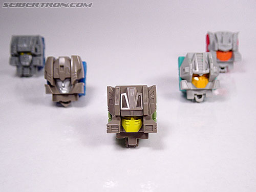 Transformers G1 1987 Duros (Image #1 of 28)