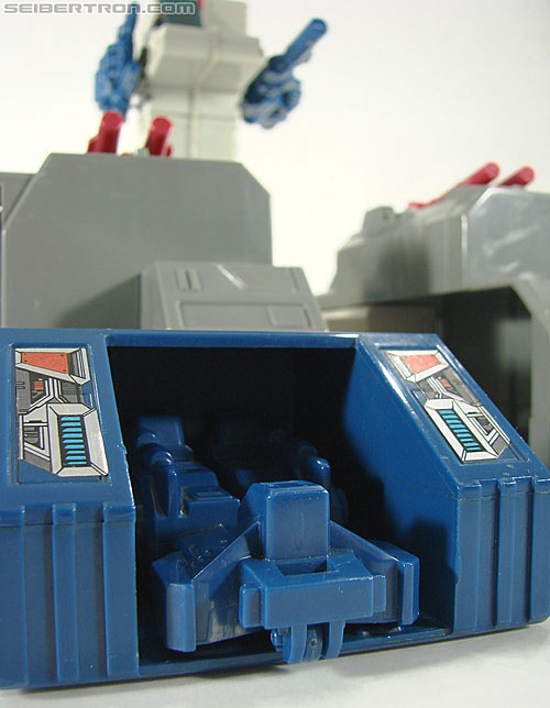 Transformers G1 1987 Fortress Maximus (Image #97 of 274)