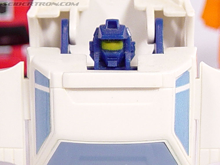 Transformers G1 1987 Searchlight (Looklight) (Image #14 of 24)