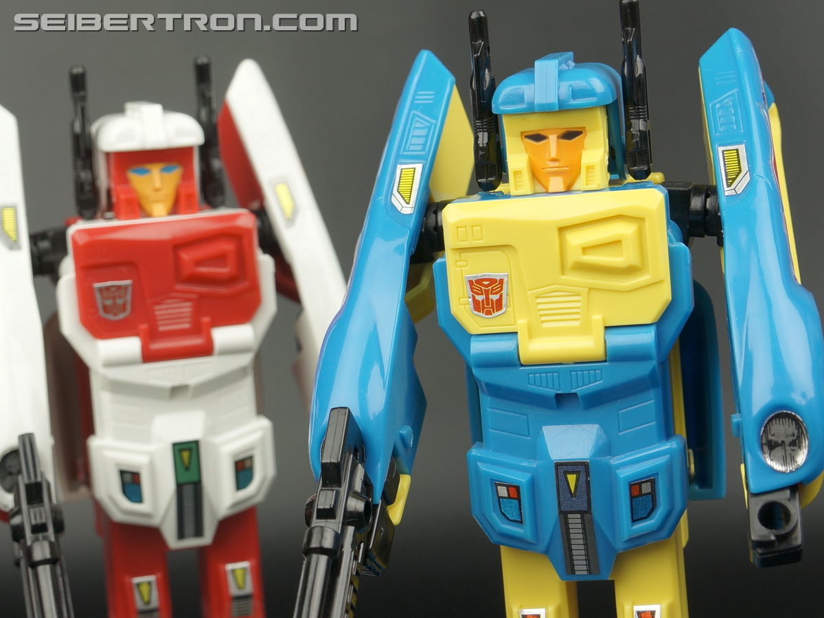 Transformers G1 1988 Nightbeat (Minerva Night Beat) Toy Gallery (Image ...