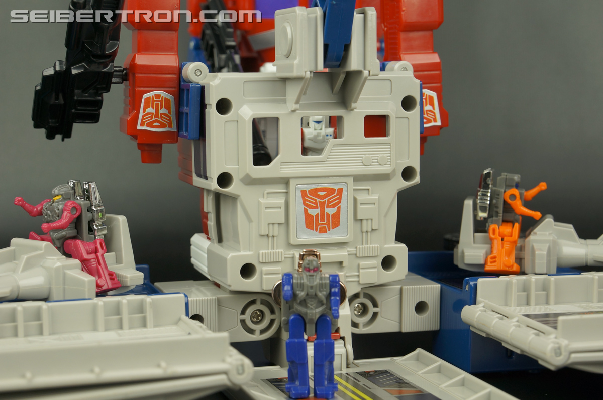 Transformers G1 1988 Optimus Prime (Ginrai) (Image #155 of 281)