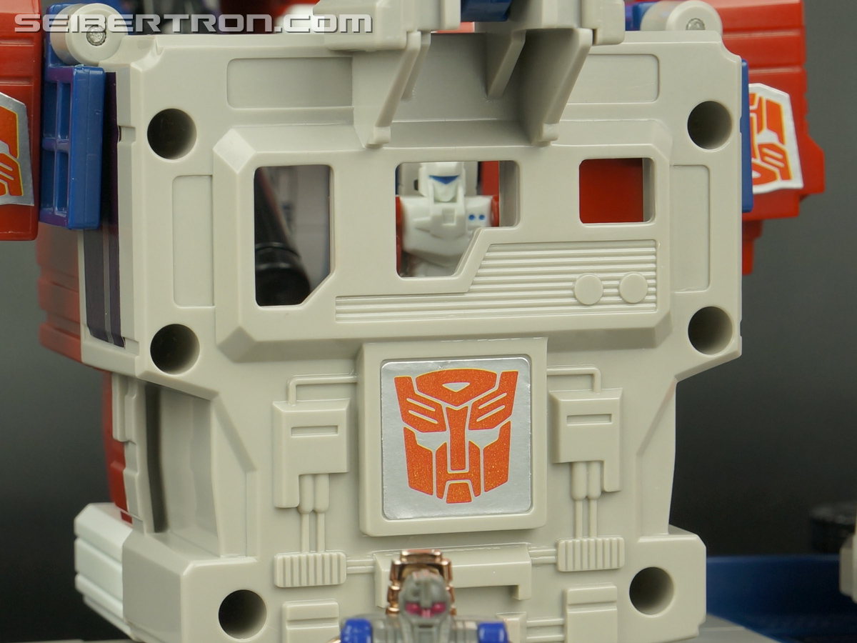 Transformers G1 1988 Optimus Prime (Ginrai) (Image #156 of 281)