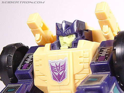 Transformers G1 1988 Ruckus (Image #27 of 27)