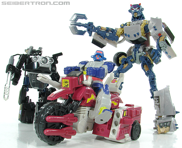 Transformers G1 1990 Axer with Off Road Cycle (Image #115 of 162)
