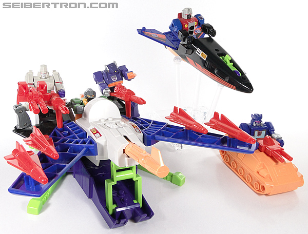 Transformers G1 1990 Gutcruncher with Stratotronic Jet (Image #185 of 189)