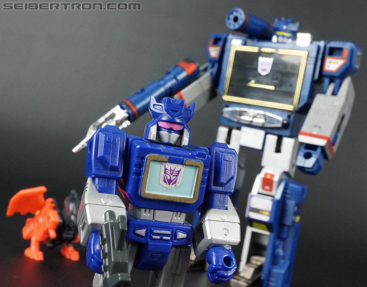 Transformers G1 1990 Soundwave with Wingthing (Image #128 of 142)