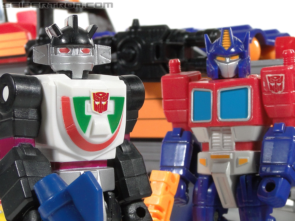 Transformers G1 1990 Wheeljack with Turbo Racer (Image #169 of 178)