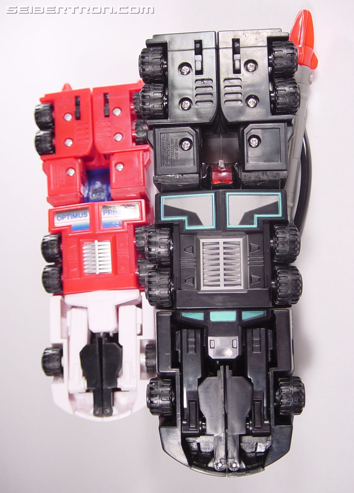 Transformers Robots In Disguise Scourge (Black Convoy) (Image #48 of 102)