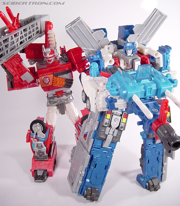 Transformers Robots In Disguise Ultra Magnus (God Magnus) Toy Gallery ...