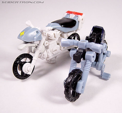 Transformers Armada High Wire Wheelie Toy Gallery Image 34 of 36