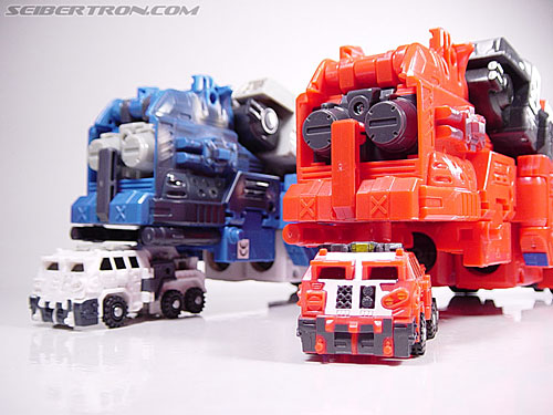 Transformers Armada Overload (Ultra Magnus) (Image #14 of 54)