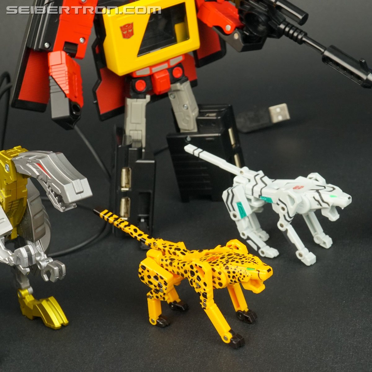 Transformers Device Label Cheetor (Cheetus) (Image #85 of 96)