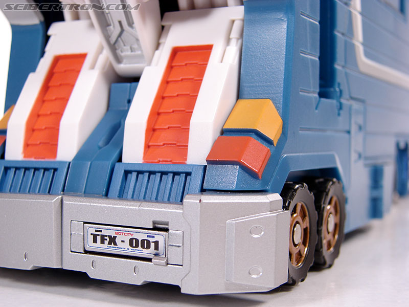 Transformers 3rd Party Products TFX-01 City Commander (Ultra Magnus) (Image #82 of 269)