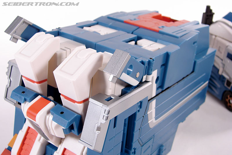 Transformers 3rd Party Products TFX-01 City Commander (Ultra Magnus) (Image #91 of 269)