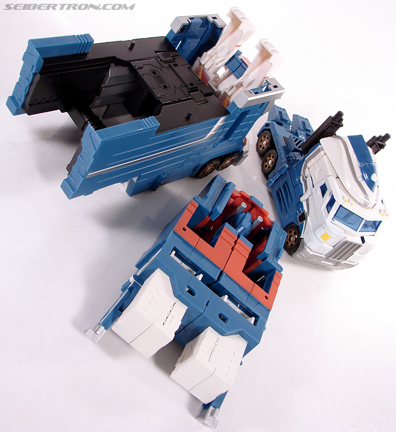 Transformers 3rd Party Products TFX-01 City Commander (Ultra Magnus) (Image #92 of 269)