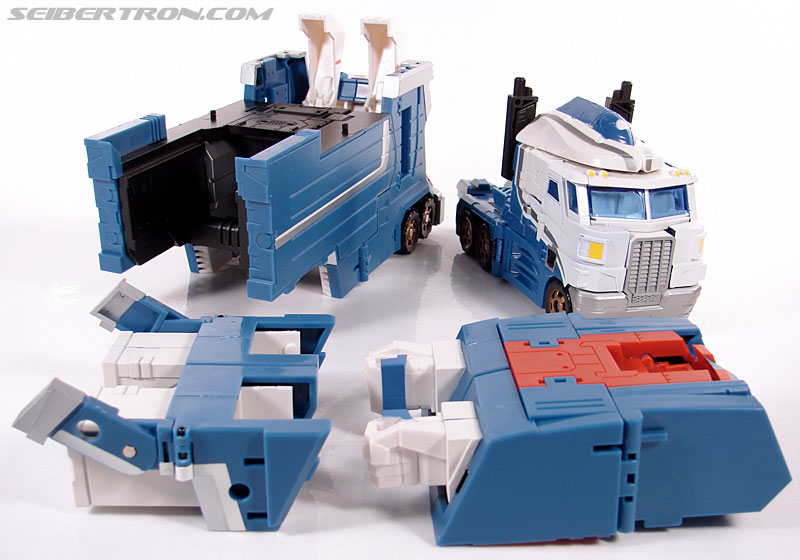 Transformers 3rd Party Products TFX-01 City Commander (Ultra Magnus) (Image #93 of 269)