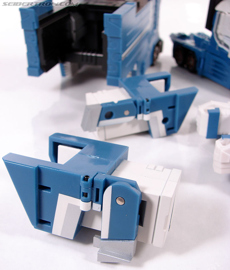 Transformers 3rd Party Products TFX-01 City Commander (Ultra Magnus) (Image #95 of 269)