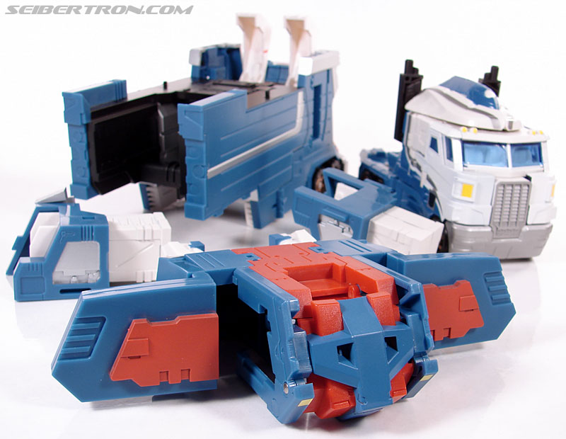 Transformers 3rd Party Products TFX-01 City Commander (Ultra Magnus) (Image #98 of 269)