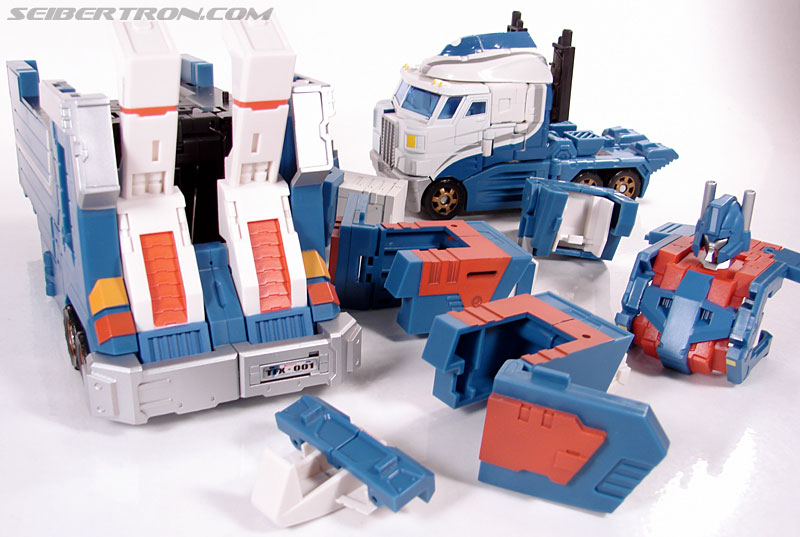 Transformers 3rd Party Products TFX-01 City Commander (Ultra Magnus) (Image #104 of 269)