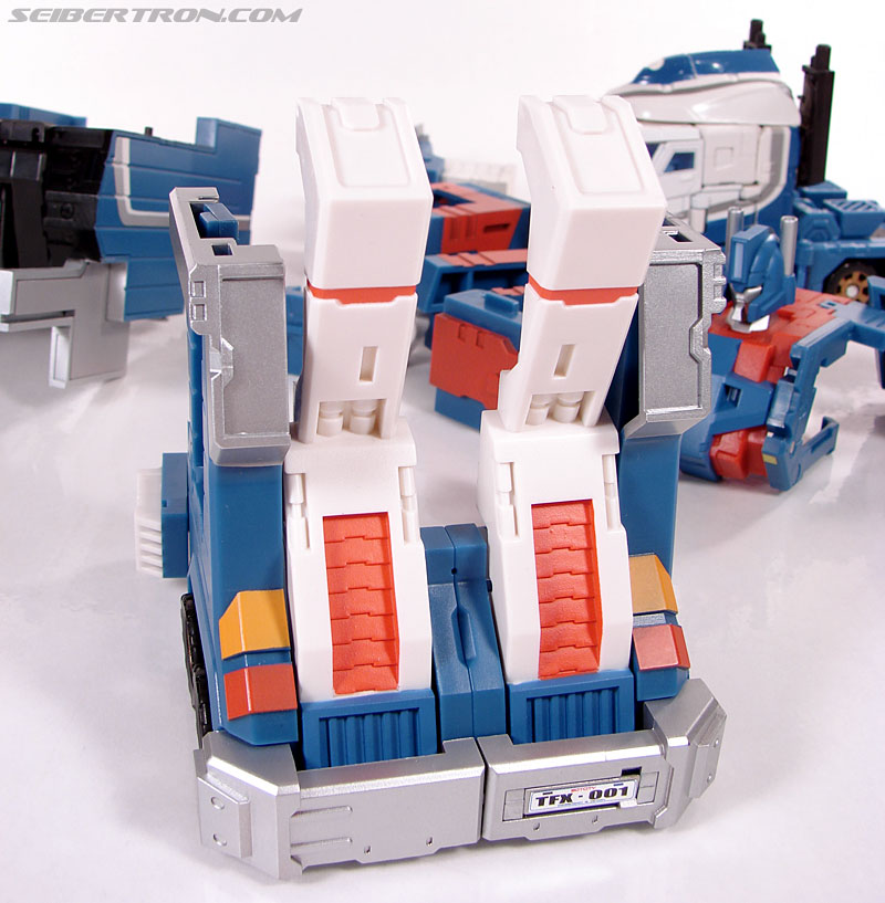 Transformers 3rd Party Products TFX-01 City Commander (Ultra Magnus) (Image #109 of 269)