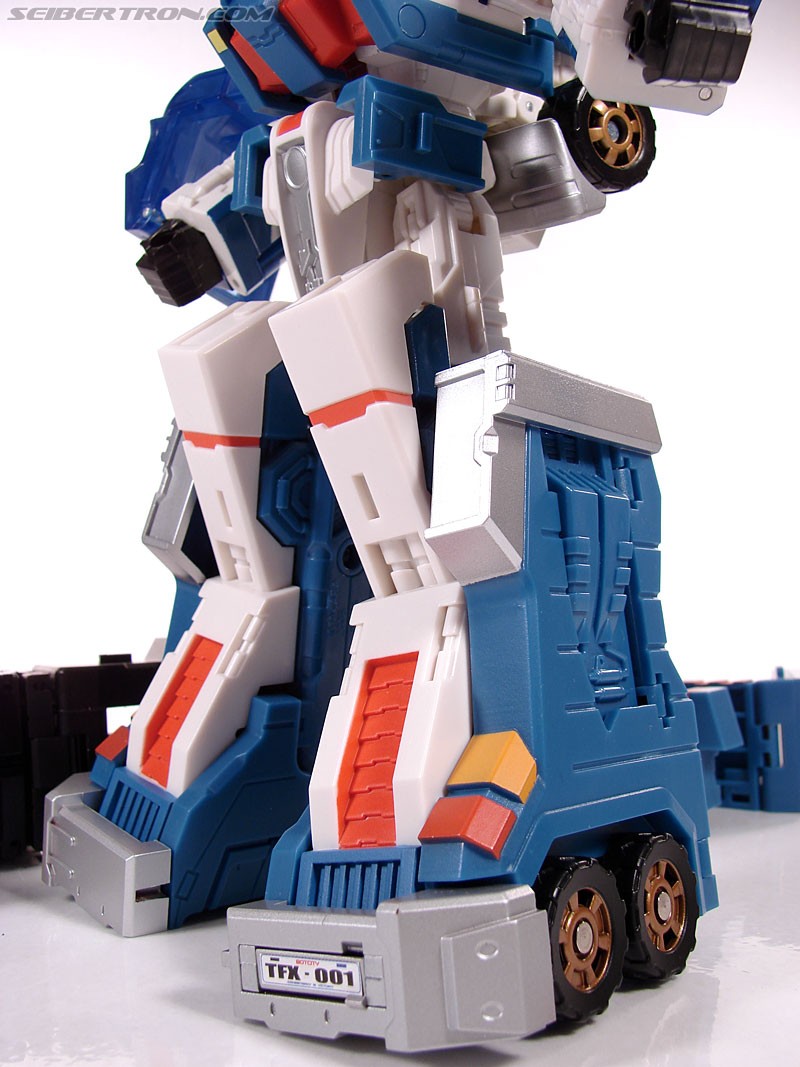 Transformers 3rd Party Products TFX-01 City Commander (Ultra Magnus) (Image #120 of 269)