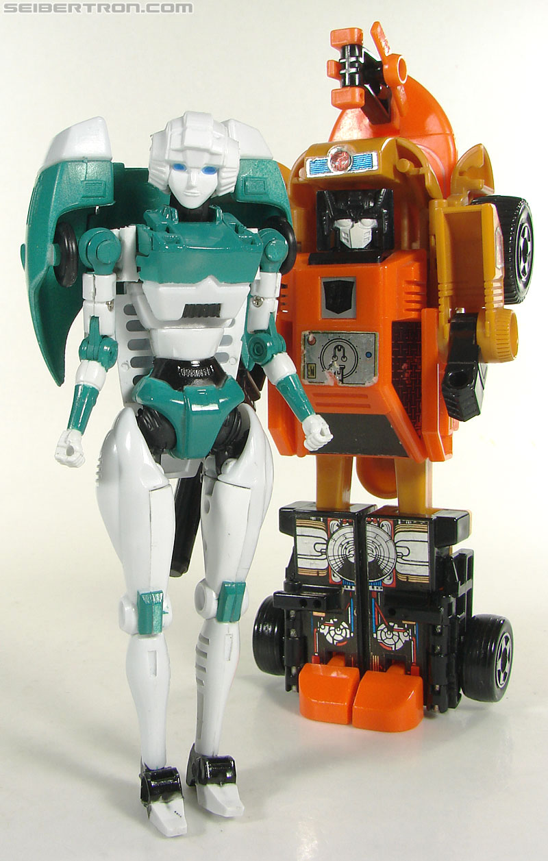 Transformers 3rd Party Products TRNS-02 Medic (Paradron Medic) (Image #93 of 122)