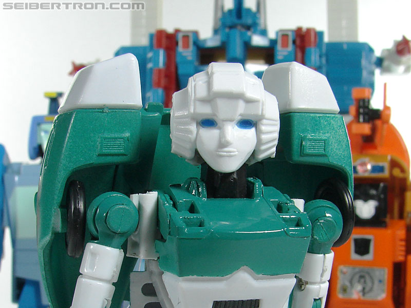 Transformers 3rd Party Products TRNS-02 Medic (Paradron Medic) (Image #115 of 122)