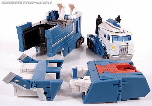 Transformers 3rd Party Products TFX-01 City Commander (Ultra Magnus) (Image #93 of 269)