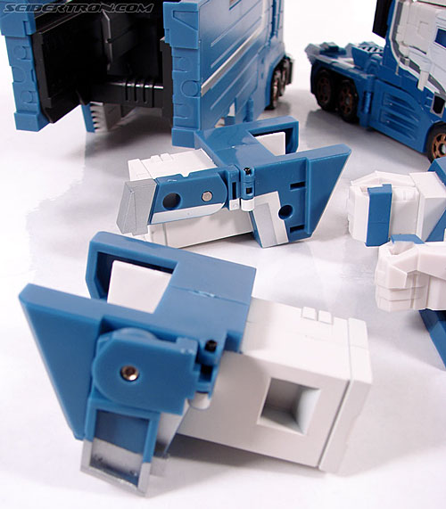 Transformers 3rd Party Products TFX-01 City Commander (Ultra Magnus) (Image #96 of 269)