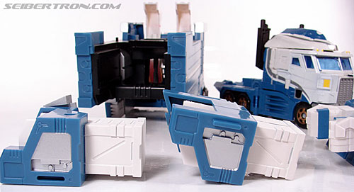 Transformers 3rd Party Products TFX-01 City Commander (Ultra Magnus) (Image #97 of 269)